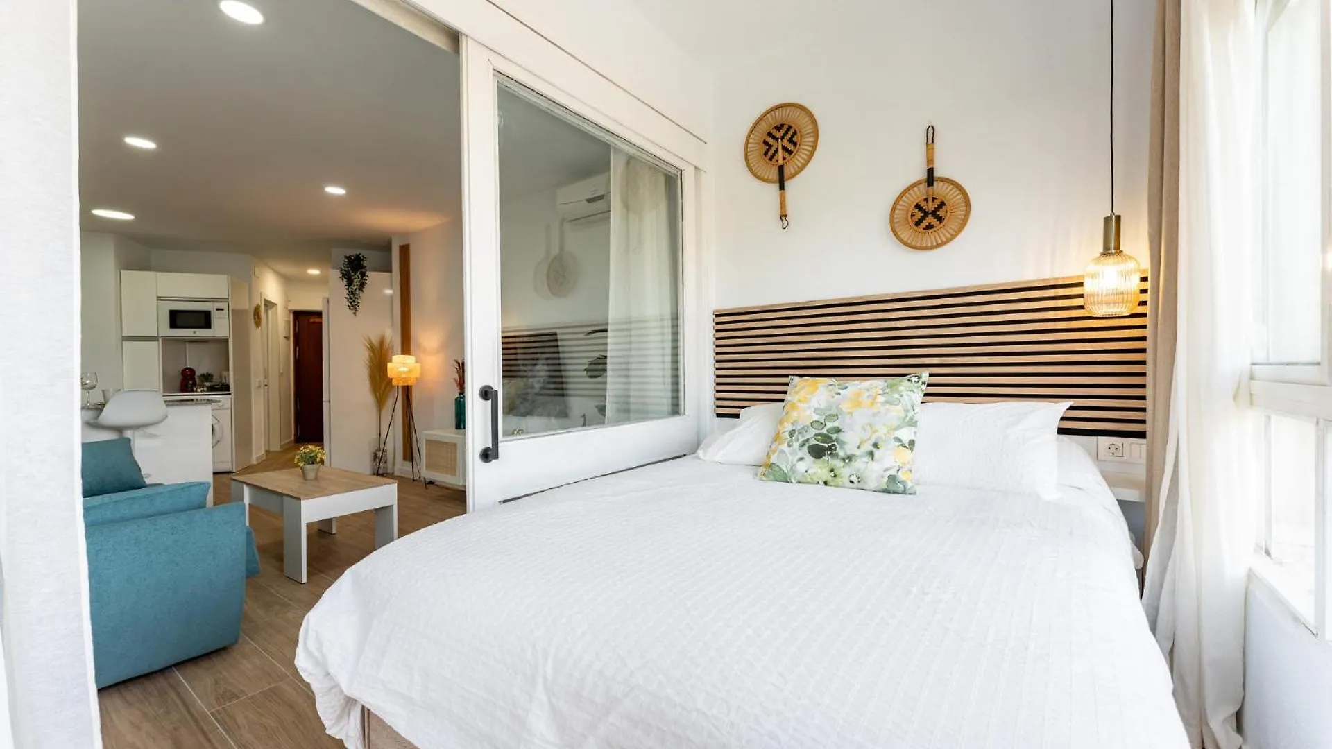 Malagasuite Cozy Studio & Pool Torremolinos Apartment